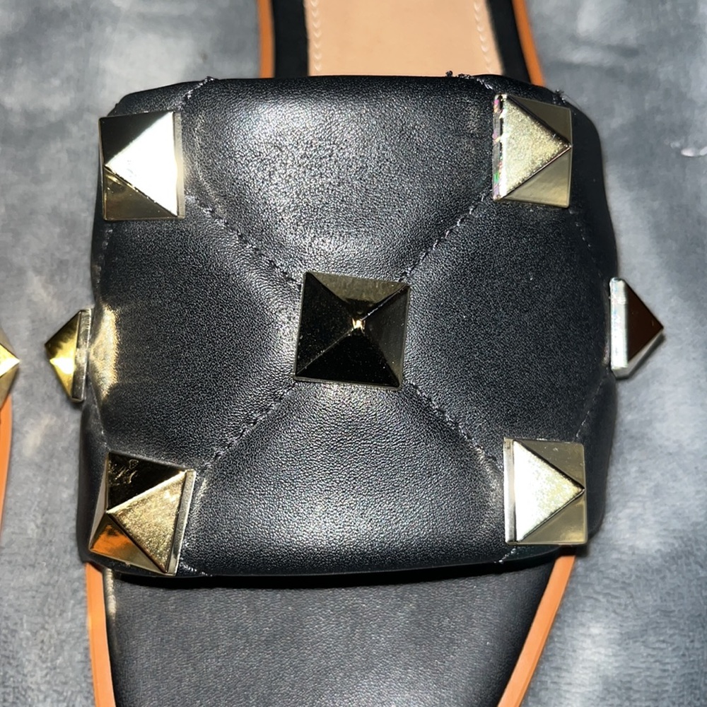 BRAND NEW Black & Gold Studded Steve Madden Sandals / Slides - Picture 10 of 12